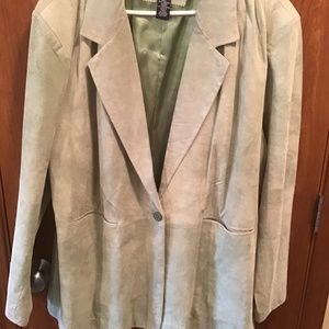 Denim and Company suede Celery Green BlazeR 2x